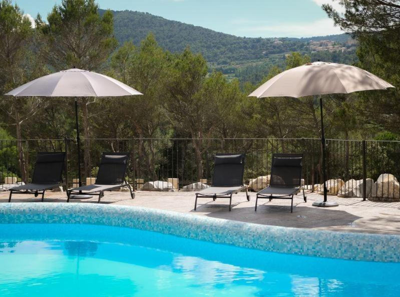 Hotel La Pinede Saint-Marcellin-les-Vaison Екстер'єр фото