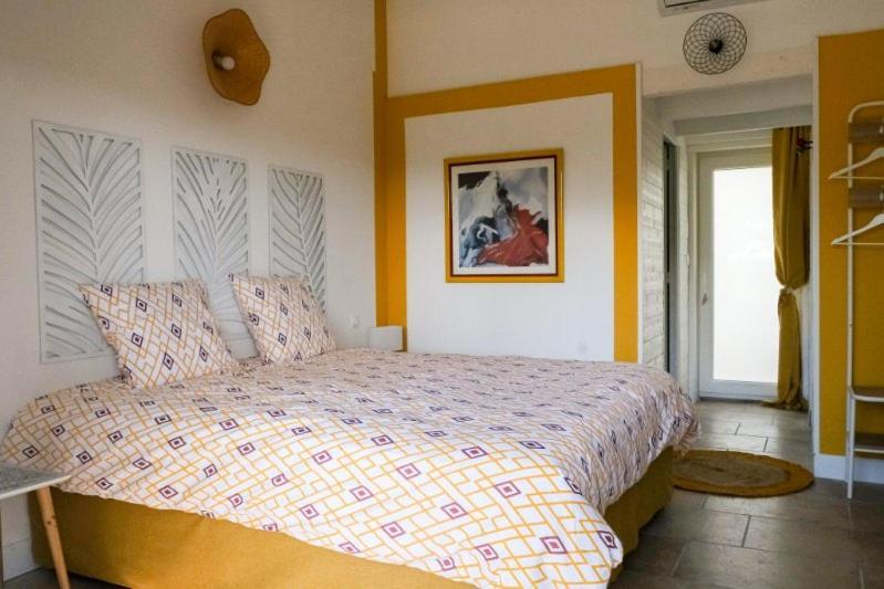 Hotel La Pinede Saint-Marcellin-les-Vaison Екстер'єр фото