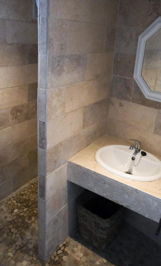 Hotel La Pinede Saint-Marcellin-les-Vaison Екстер'єр фото