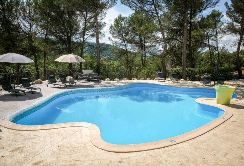 Hotel La Pinede Saint-Marcellin-les-Vaison Екстер'єр фото