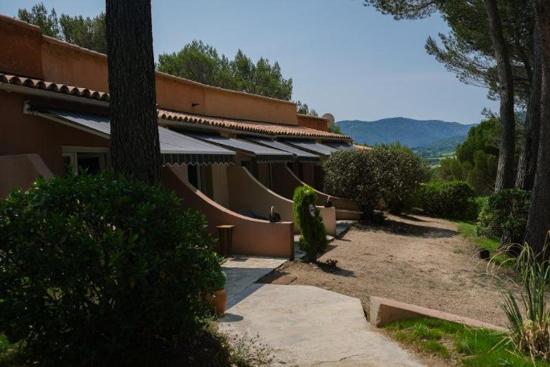 Hotel La Pinede Saint-Marcellin-les-Vaison Екстер'єр фото