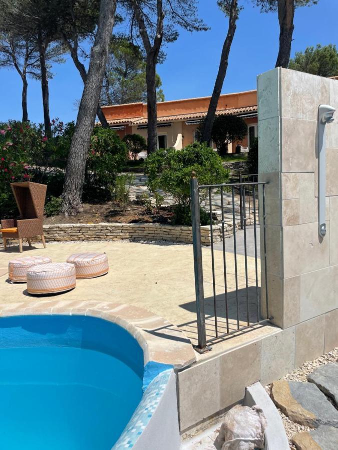 Hotel La Pinede Saint-Marcellin-les-Vaison Екстер'єр фото
