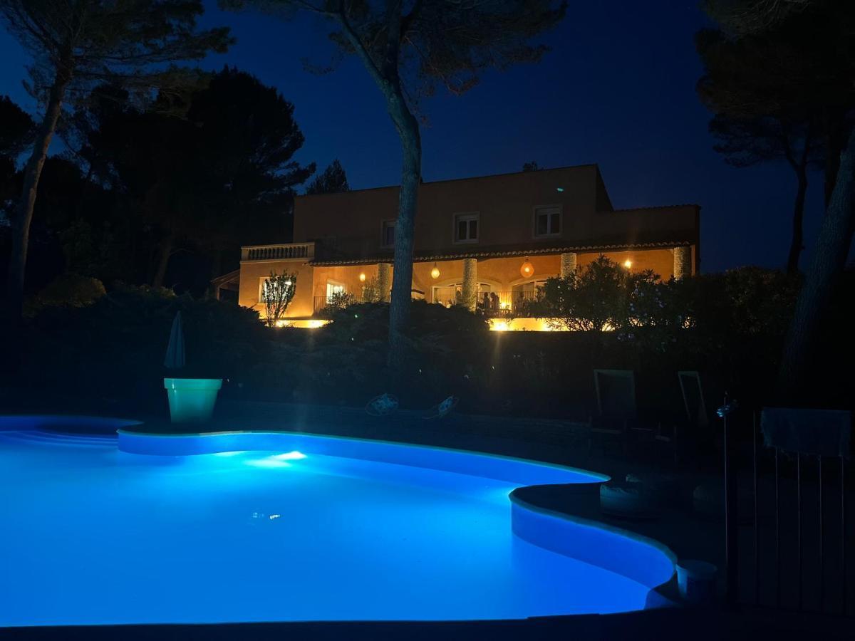 Hotel La Pinede Saint-Marcellin-les-Vaison Екстер'єр фото